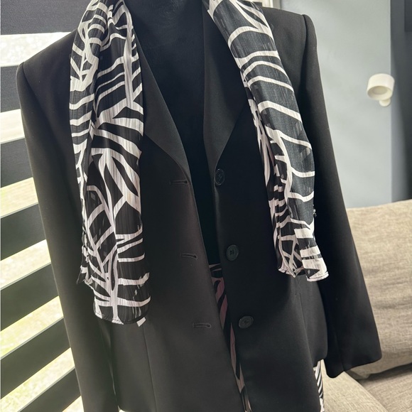 Collections for Le Suit Women’s 3pc Skirt Set Black & White Size 14P - Picture 3 of 16